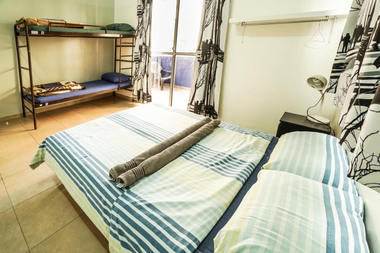 Hayarkon Hostel Тель-Авив Экстерьер фото