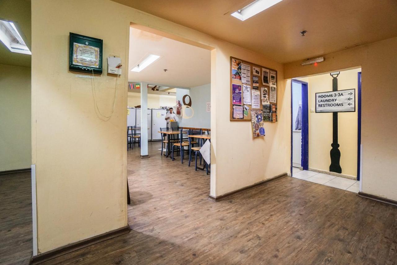 Hayarkon Hostel Тель-Авив Экстерьер фото
