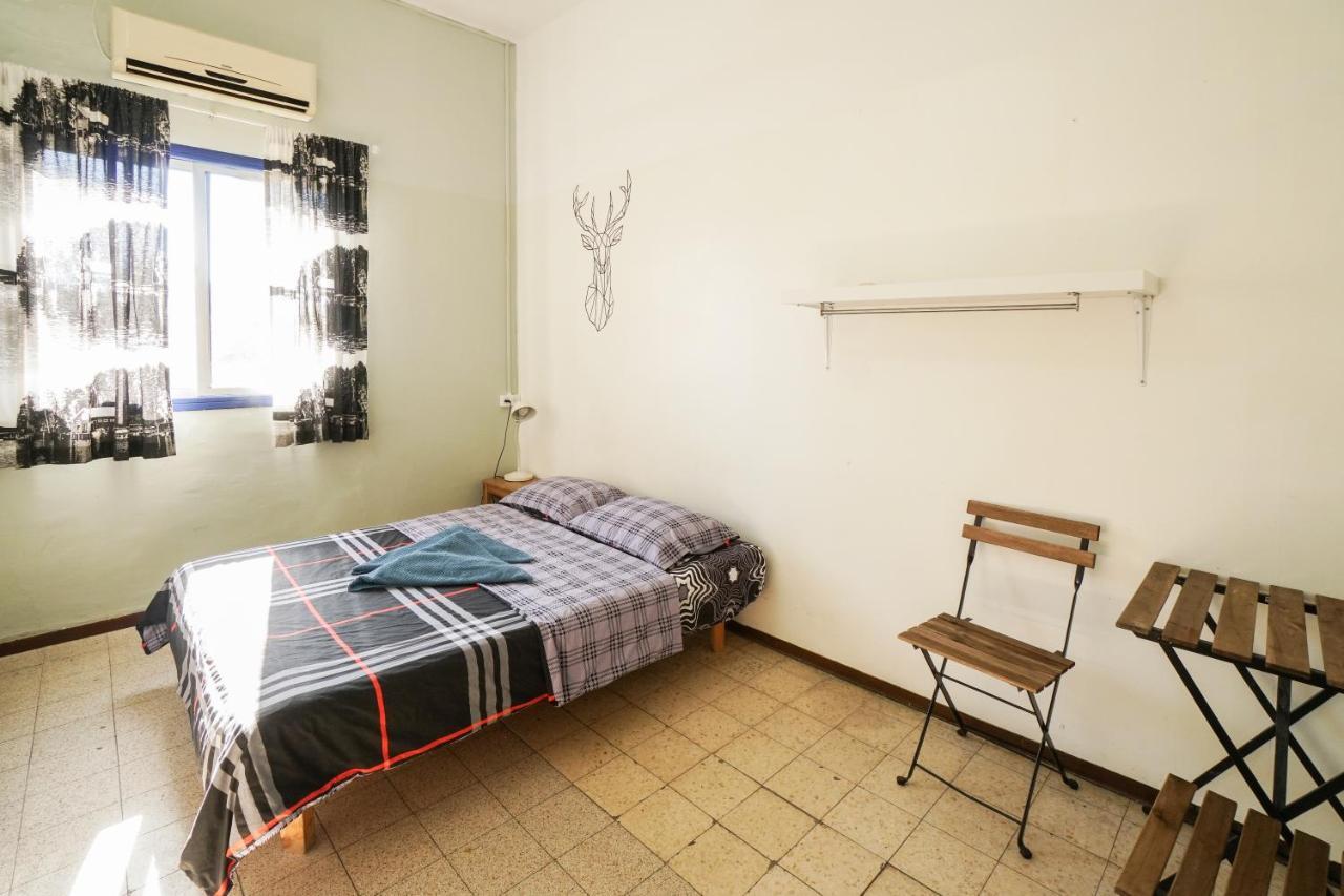 Hayarkon Hostel Тель-Авив Экстерьер фото