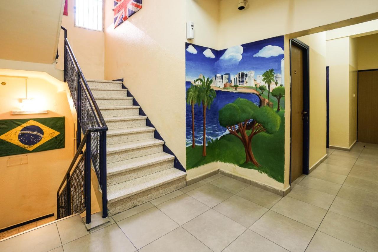 Hayarkon Hostel Тель-Авив Экстерьер фото
