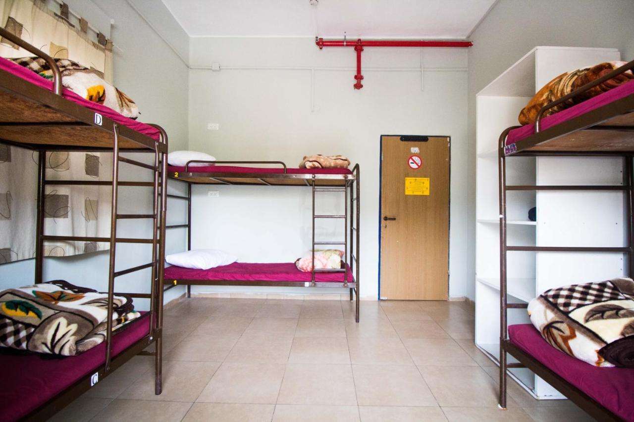 Hayarkon Hostel Тель-Авив Экстерьер фото