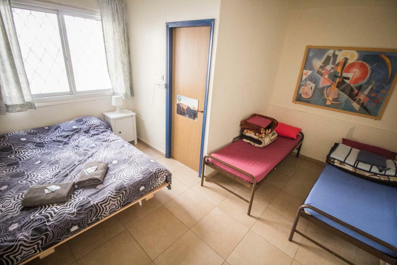 Hayarkon Hostel Тель-Авив Экстерьер фото
